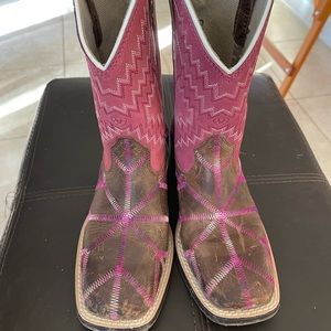 Size 12 Ariat little girls Cowboy Boots